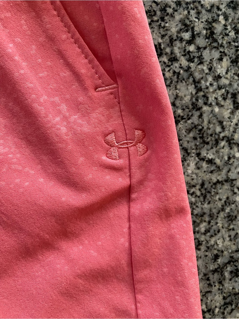 Under Armour NWOT Women’s Pink/Salmon Shorts Size 6 - Picture 4 of 10